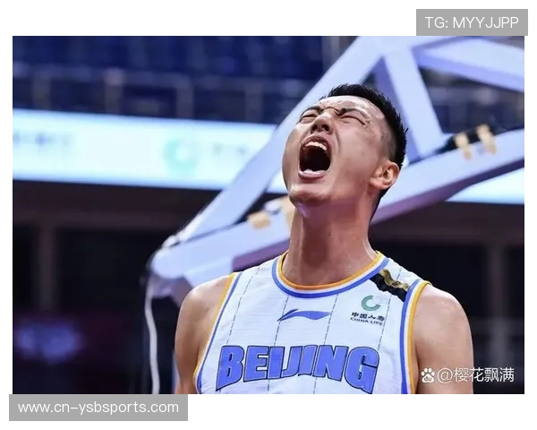 男篮排位赛北京74-71险胜上海,翟晓川贡献17分15篮板大号两双 男篮排位赛北京74-71险胜上海,翟晓川贡献17分15篮板大号两双